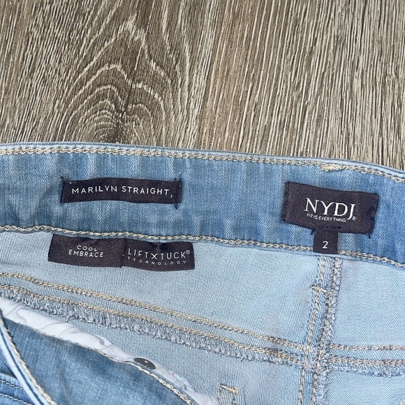 New nwt Marilyn straight cool embrace NYDJ Light Wash crop Jeans Hollander - Picture 3 of 6
